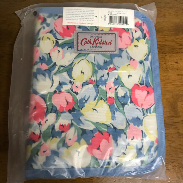 Cath Kidston(キャスキッドソン)の新品 Cath kidston キャス キッドソン 母子手帳ケース キッズ/ベビー/マタニティのマタニティ(母子手帳ケース)の商品写真