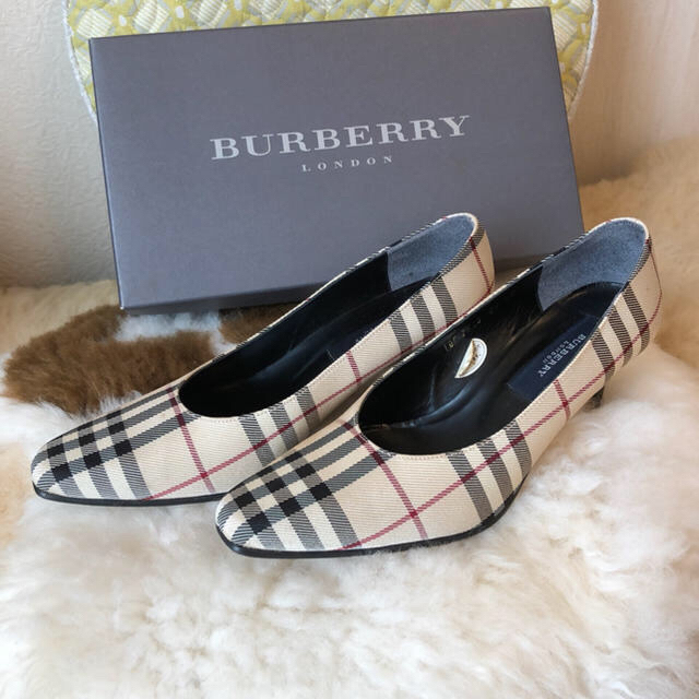 BURBERRY(バーバリー)の美品Burberryバーバリー高級チェック柄パンプス♫他1点 レディースの靴/シューズ(ハイヒール/パンプス)の商品写真