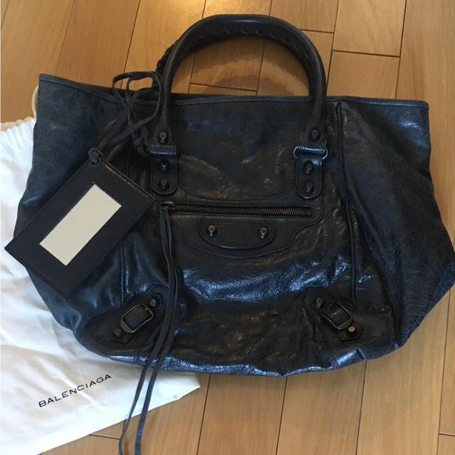 BALENCIAGA〈☆美品〉バッグ SUNDAY