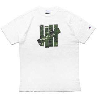 チャンピオン(Champion)の【新品】Lサイズ（定価5940円）UNDEFEATED CHAMPION TEE(その他)