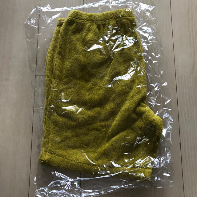 Supreme(シュプリーム)のMサイズ Supreme terry logo short sulphur メンズのパンツ(ショートパンツ)の商品写真