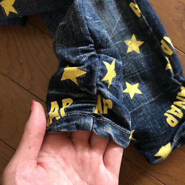 ANAP(アナップ)の星柄デニム キッズ/ベビー/マタニティのキッズ服男の子用(90cm~)(パンツ/スパッツ)の商品写真