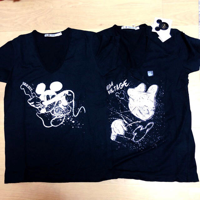 UNIQLO(ユニクロ)のミッキー ロックTシャツ セット レディースのトップス(Tシャツ(半袖/袖なし))の商品写真
