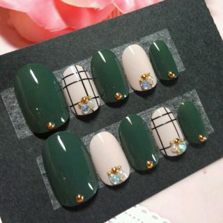 モスグリーン×ラインチェックネイル モスグリーン×ラインチェックネイル