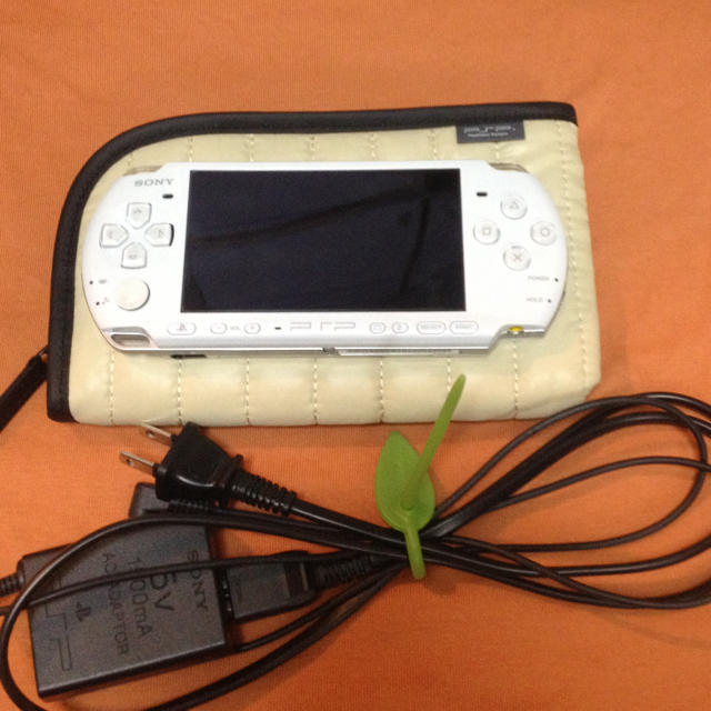 PSP-3000 ホワイト おまけ付き-