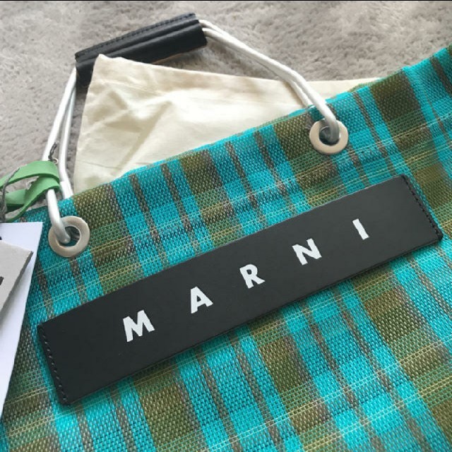 Marni(マルニ)の6月４日まで！ MARNIピクニックバック レディースのバッグ(かごバッグ/ストローバッグ)の商品写真