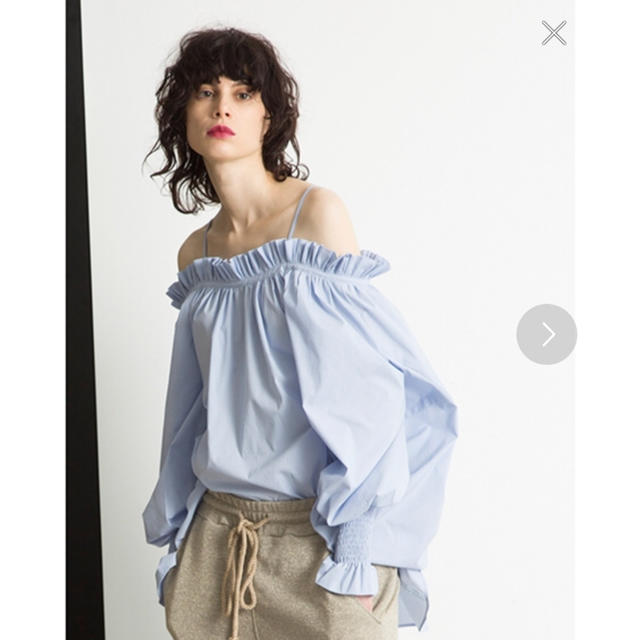 FRAY I.D(フレイアイディー)のstyling/ frill-off shoulder top レディースのトップス(シャツ/ブラウス(半袖/袖なし))の商品写真