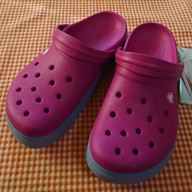 crocs(クロックス)のすぅ様専用クロックス crocband バイオレット&ターコイズ M8W10 メンズの靴/シューズ(サンダル)の商品写真