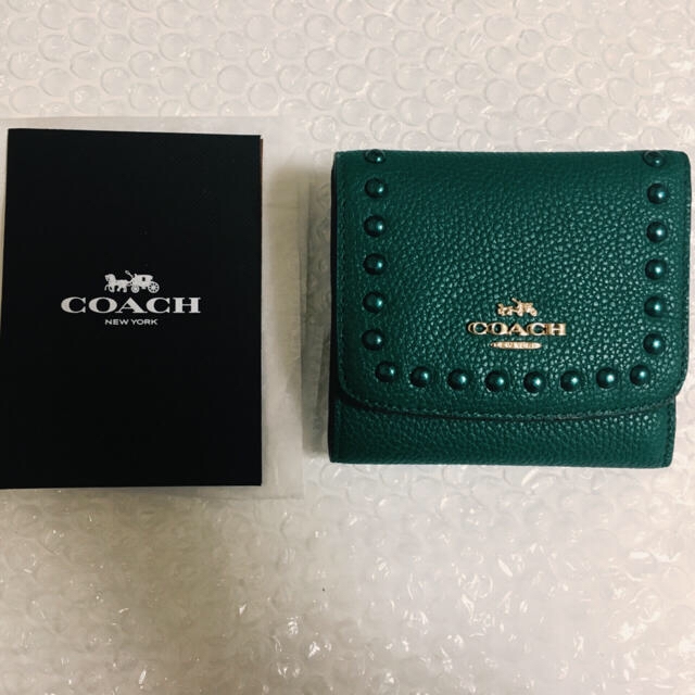 COACH(コーチ)のマミー様専用！COACH  2つ折りスタッズデザインお財布 レディースのファッション小物(財布)の商品写真