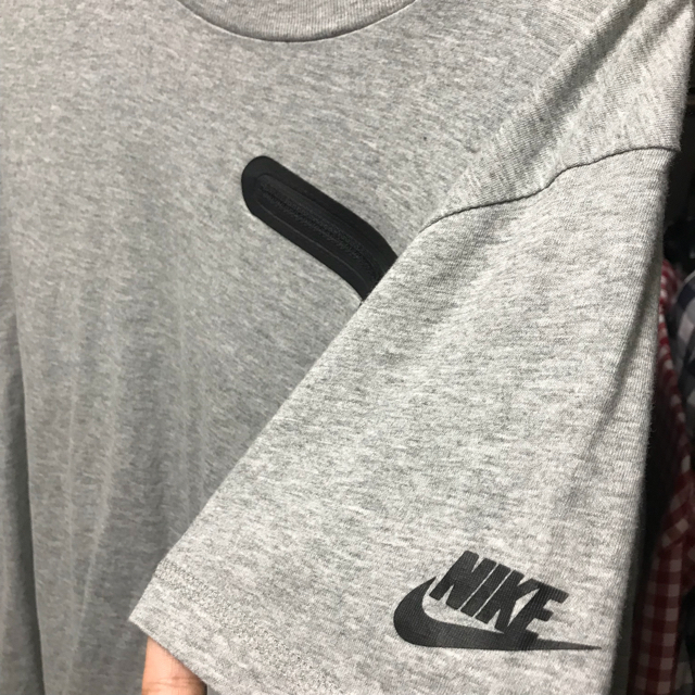 NIKE(ナイキ)のナイキ シンプル tシャツ メンズのトップス(Tシャツ/カットソー(半袖/袖なし))の商品写真