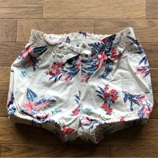 オールドネイビー(Old Navy)の花がらショートパンツ80、90(パンツ)