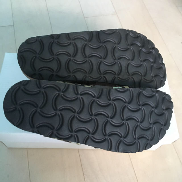 [新品][イタリア産]ぺったんこサンダル レディースの靴/シューズ(サンダル)の商品写真