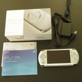 プレイステーションポータブル(PlayStation Portable)のPSP-3000 MYSTIC SILVER(携帯用ゲーム機本体)