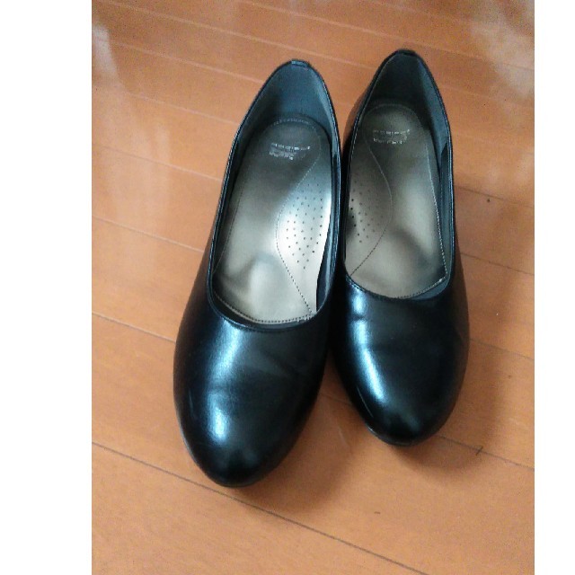 黒パンプス　24.5EEEE レディースの靴/シューズ(ハイヒール/パンプス)の商品写真