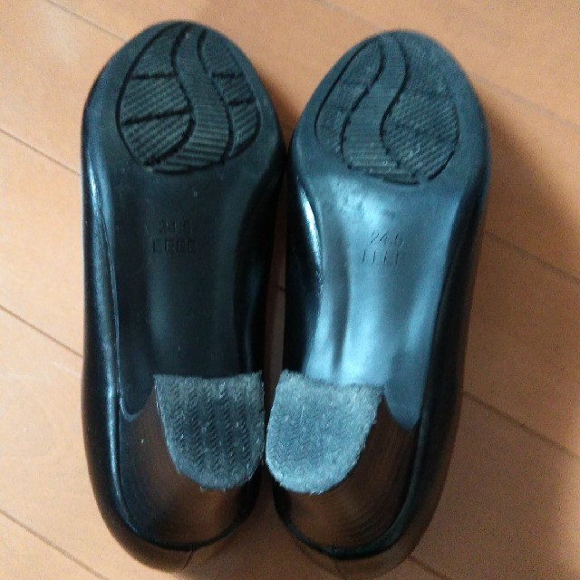 黒パンプス　24.5EEEE レディースの靴/シューズ(ハイヒール/パンプス)の商品写真
