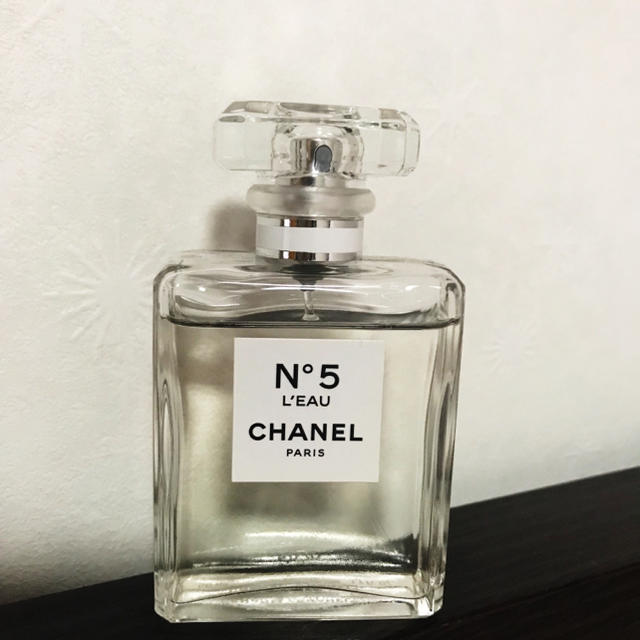 CHANEL(シャネル)のシャネル(CHANEL) No.5 ロー EDT スプレー 50ml コスメ/美容の香水(香水(女性用))の商品写真