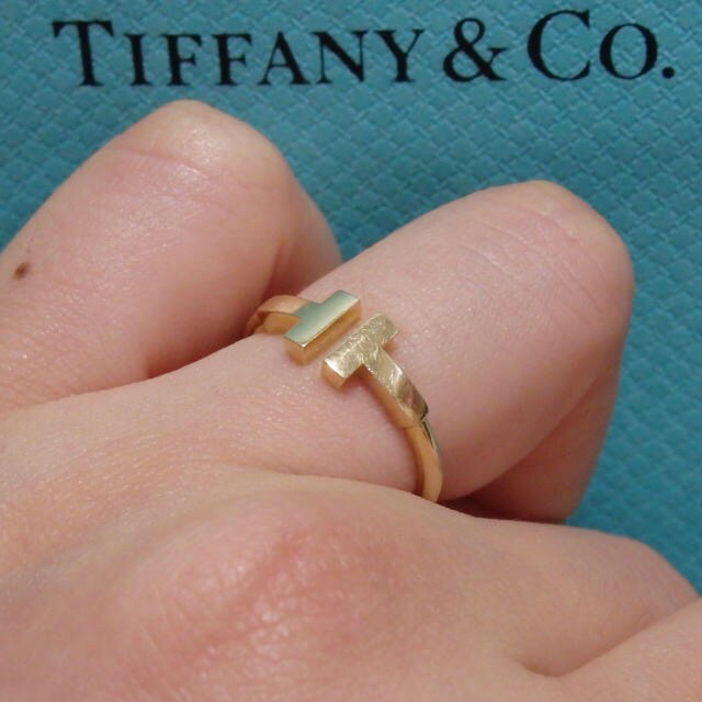 Tiffany & Co.(ティファニー)のTiffany Tワイヤーリング♯9  レディースのアクセサリー(リング(指輪))の商品写真