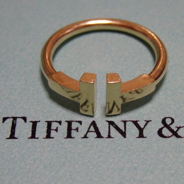 Tiffany & Co.(ティファニー)のTiffany Tワイヤーリング♯9  レディースのアクセサリー(リング(指輪))の商品写真