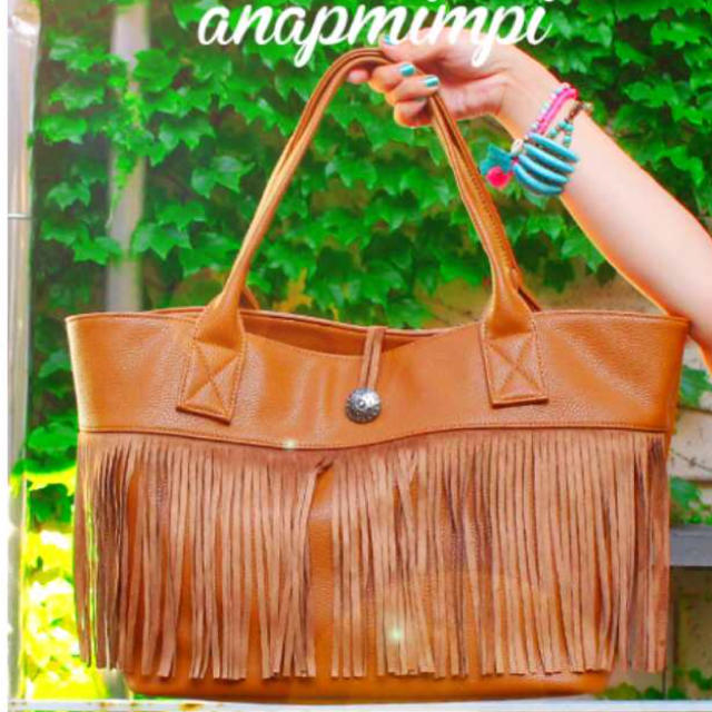 anap mimpi(アナップミンピ)の新品タグ付き アナップ ミンピ コンチョ付き フリンジ トート レディースのバッグ(トートバッグ)の商品写真