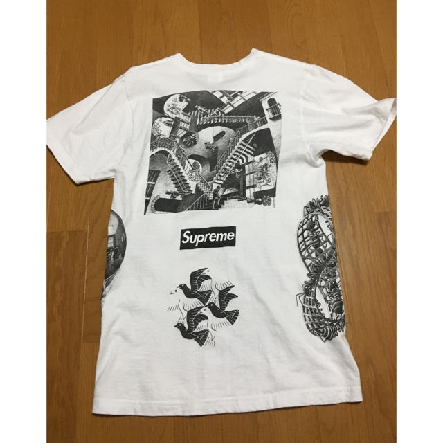 Supreme(シュプリーム)のsupreme m.c.escherコラボ escher Sサイズ メンズのトップス(Tシャツ/カットソー(半袖/袖なし))の商品写真