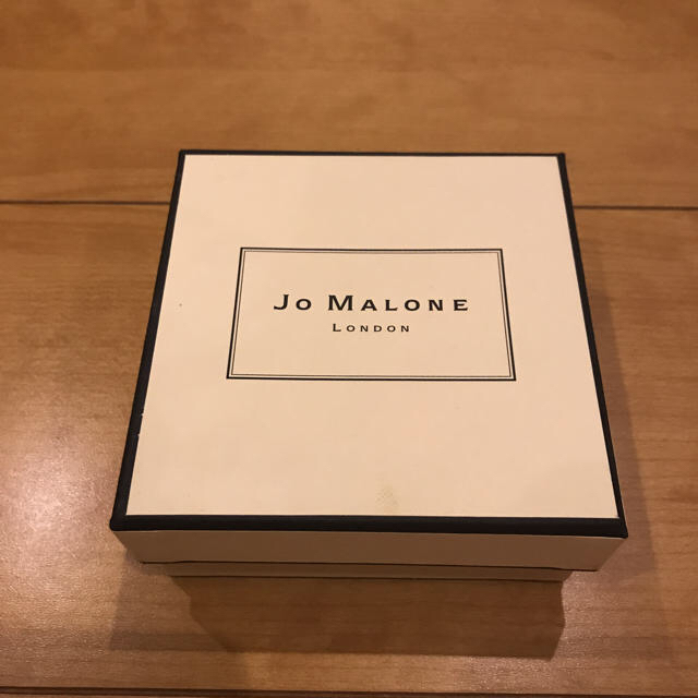 Jo Malone(ジョーマローン)のJo Malone イングリッシュペアー&フリージア バスオイル（新品未使用） コスメ/美容のボディケア(バスグッズ)の商品写真