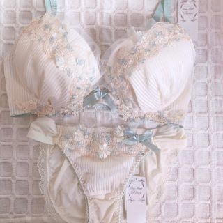 リサマリ(Risa Magli)のSALE ブラ&ショーツF75(ブラ&ショーツセット)