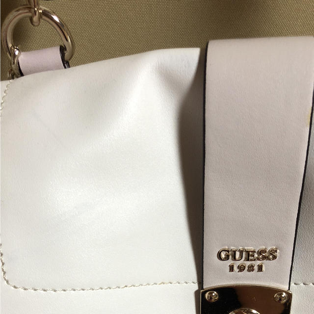 GUESS(ゲス)のショルダーバッグ guess レディースのバッグ(ショルダーバッグ)の商品写真