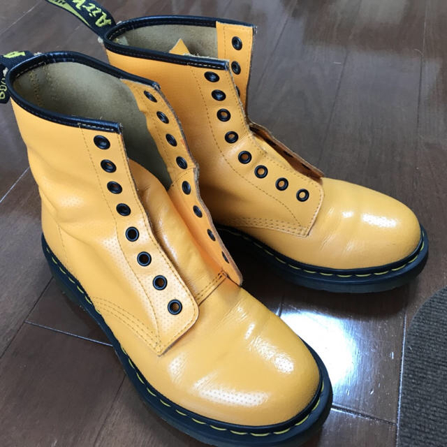 Dr.Martens ドクターマーチン 1460 パテントイエロー 1