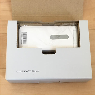 キョウセラ(京セラ)の【新品・未使用】DIGNO phone UQ(携帯電話本体)