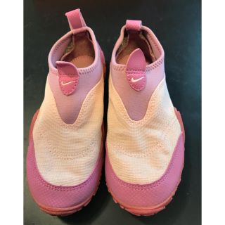 ナイキ(NIKE)のほんそん様専用 ナイキキッズ アクアシューズ 17cm(アウトドアシューズ)