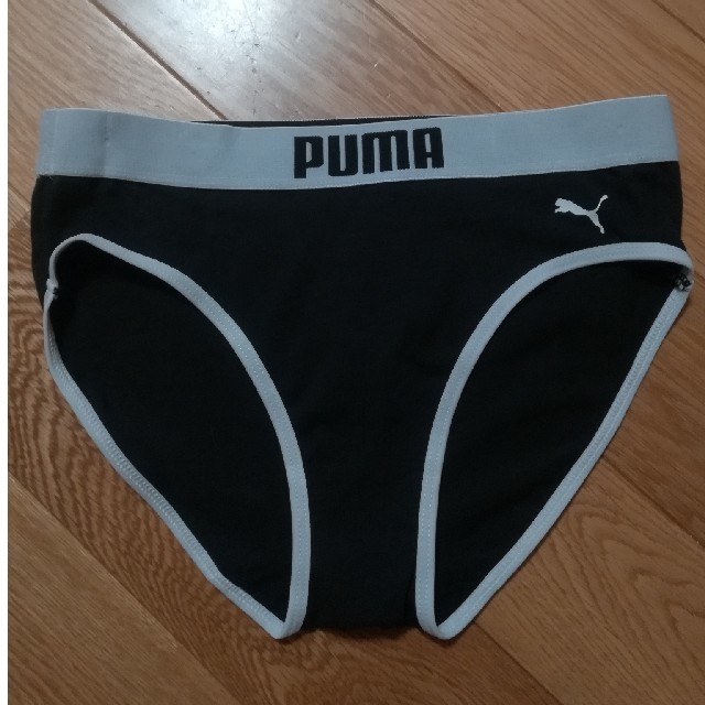 PUMA(プーマ)のPUMA　スポーツブラ&パンツ レディースの下着/アンダーウェア(ブラ&ショーツセット)の商品写真