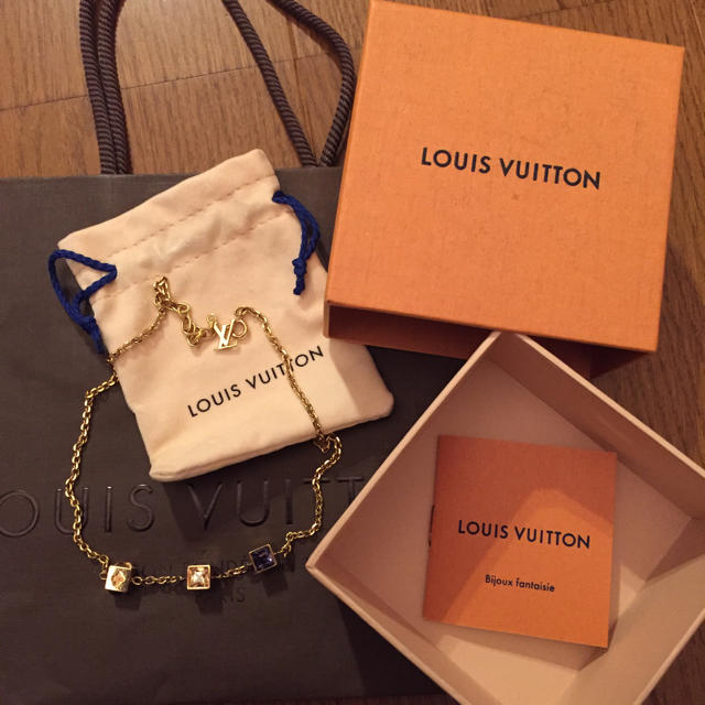 LOUIS VUITTON(ルイヴィトン)のLOUIS VUITTONネックレス レディースのアクセサリー(ネックレス)の商品写真