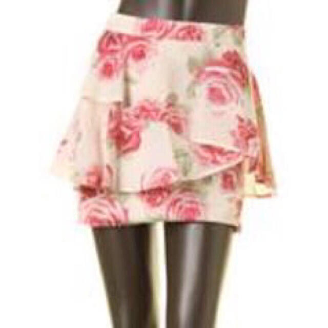 Rady(レディー)のコーデが大人可愛いく変身♡rienda完売品♡上品バラ柄ペプラムミニスカート レディースのスカート(ミニスカート)の商品写真