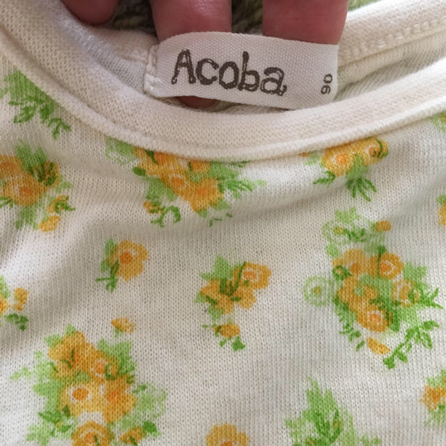 Acoba(アコバ)の花柄 長袖Tシャツ 90センチ キッズ/ベビー/マタニティのキッズ服女の子用(90cm~)(Tシャツ/カットソー)の商品写真