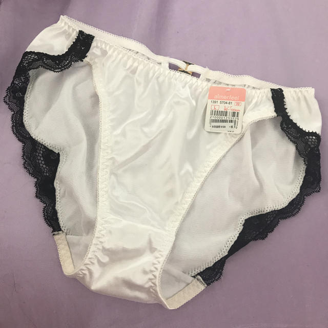 Aimer Feel 新品 黒レース白サテンショーツl Aimerfeelパンティの通販 By 愛 ゚ S Shop エメフィールならラクマ Aimer Feel 新品 黒レース白サテンショーツl Aimerfeelパンティの通販 By 愛 ゚ S Shop エメフィールならラクマ