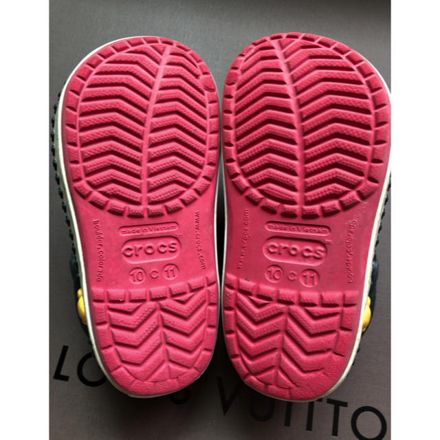 crocs(クロックス)の✴︎✴︎shママ様✴︎✴︎ キッズ/ベビー/マタニティのキッズ靴/シューズ(15cm~)(サンダル)の商品写真