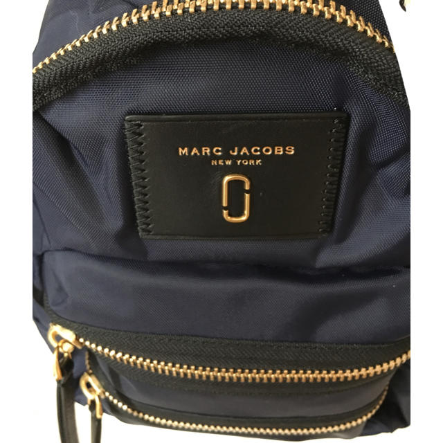 MARC BY MARC JACOBS(マークバイマークジェイコブス)の値下げ【新品・未使用】マークジェイコブス 新ロゴ リュック レディースのバッグ(リュック/バックパック)の商品写真