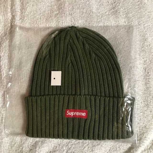 Supreme(シュプリーム)のsupreme Overdyed Ribbed Beanie 緑 メンズの帽子(その他)の商品写真