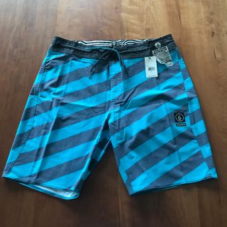 ボルコム(volcom)の【新品】 VOLCOM サーフショーツ 33インチ ボルコム(サーフィン)