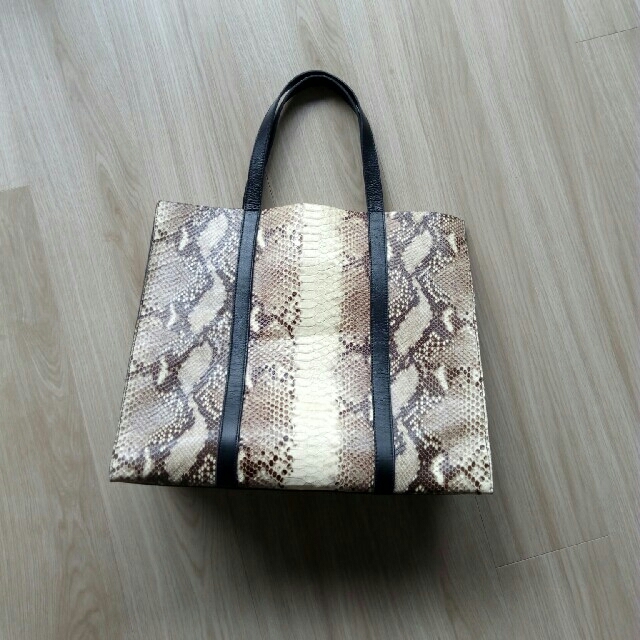 ZARA(ザラ)の蛇革風バッグ レディースのバッグ(ショルダーバッグ)の商品写真