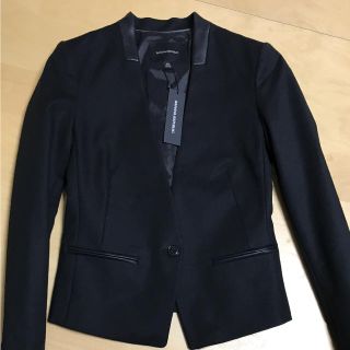 バナナリパブリック(Banana Republic)の【期間限定値下げ中・新品】バナリパ ノーカラージャケット(黒)(ノーカラージャケット)