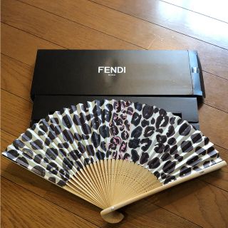 フェンディ(FENDI)の最終値下げ☆新品☆フェンディ 扇子 特別付録(和装小物)