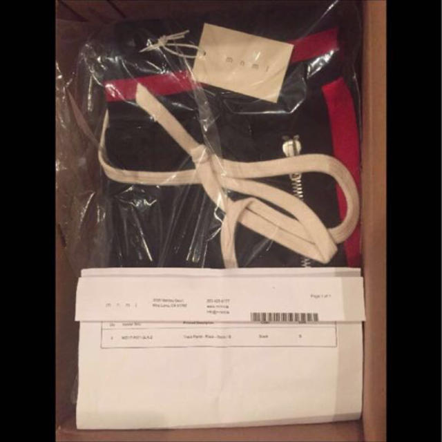 FEAR OF GOD(フィアオブゴッド)のDAI様専用 新品 mnml TRACK PANTS BLACK/RED  メンズのトップス(ジャージ)の商品写真