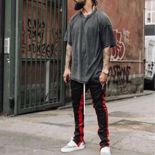 フィアオブゴッド(FEAR OF GOD)の新品 未開封 mnml TRACK PANTS BLACK/RED (ジャージ)