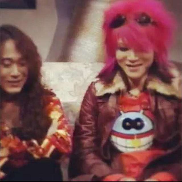 X HIDEさん着用 パクパクTシャツ W< 90年代の通販 by こー X HIDEさん着用 パクパクTシャツ W< 90年代の通販 by こー