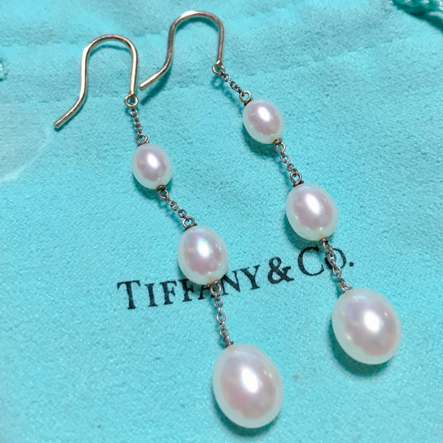 Tiffany & Co.(ティファニー)の✾ティファニー✨3連パールピアス✾ レディースのアクセサリー(ピアス)の商品写真