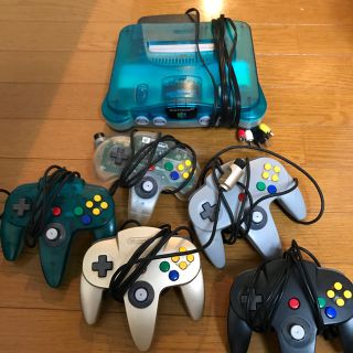 ニンテンドウ64(NINTENDO 64)の任天堂64 クリアブルー コントローラセット(家庭用ゲーム機本体)