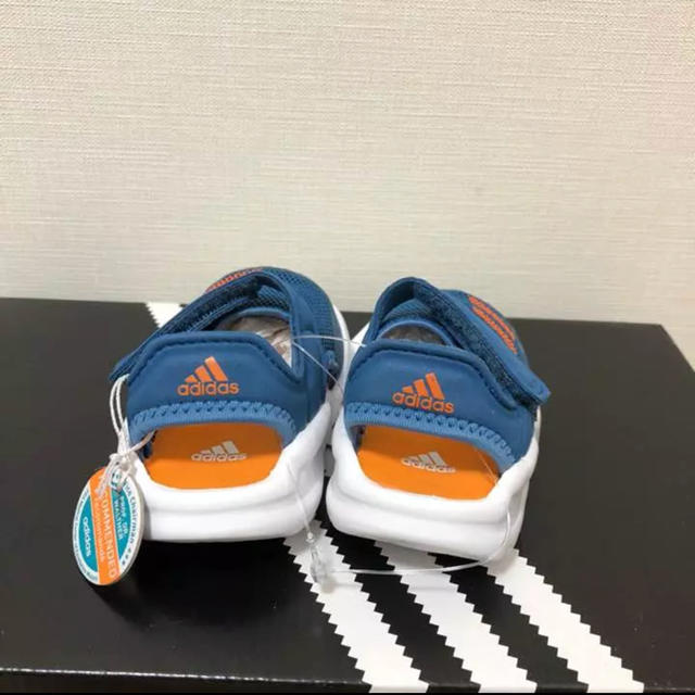 adidas(アディダス)のアディダス ベビー キッズ サンダル 12cm キッズ/ベビー/マタニティのベビー靴/シューズ(~14cm)(サンダル)の商品写真