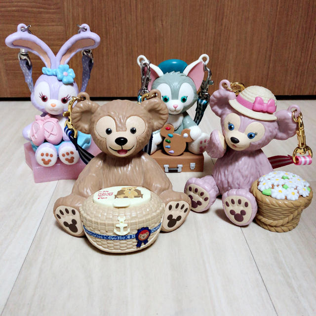 Disney(ディズニー)のダフメイ スナックケース セット エンタメ/ホビーのおもちゃ/ぬいぐるみ(キャラクターグッズ)の商品写真