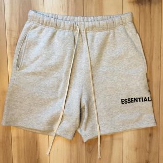 フィアオブゴッド(FEAR OF GOD)のFOG Essentials Graphic Sweat Shorts (ショートパンツ)